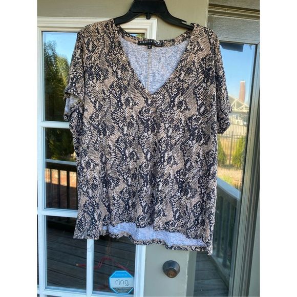 Veronica Beard Jeans Casey Snake-Print V-Neck Tee Shirt, Size 3XL, MSRP $118 - Picture 3 of 9